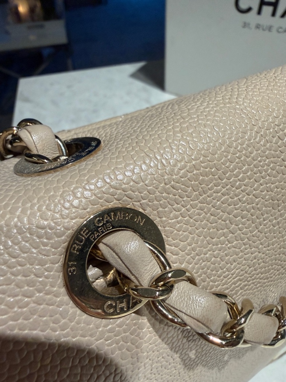 CHANEL Pale Beige Leather Shoulder Bag with Gold Chain - Picture 8 of 9